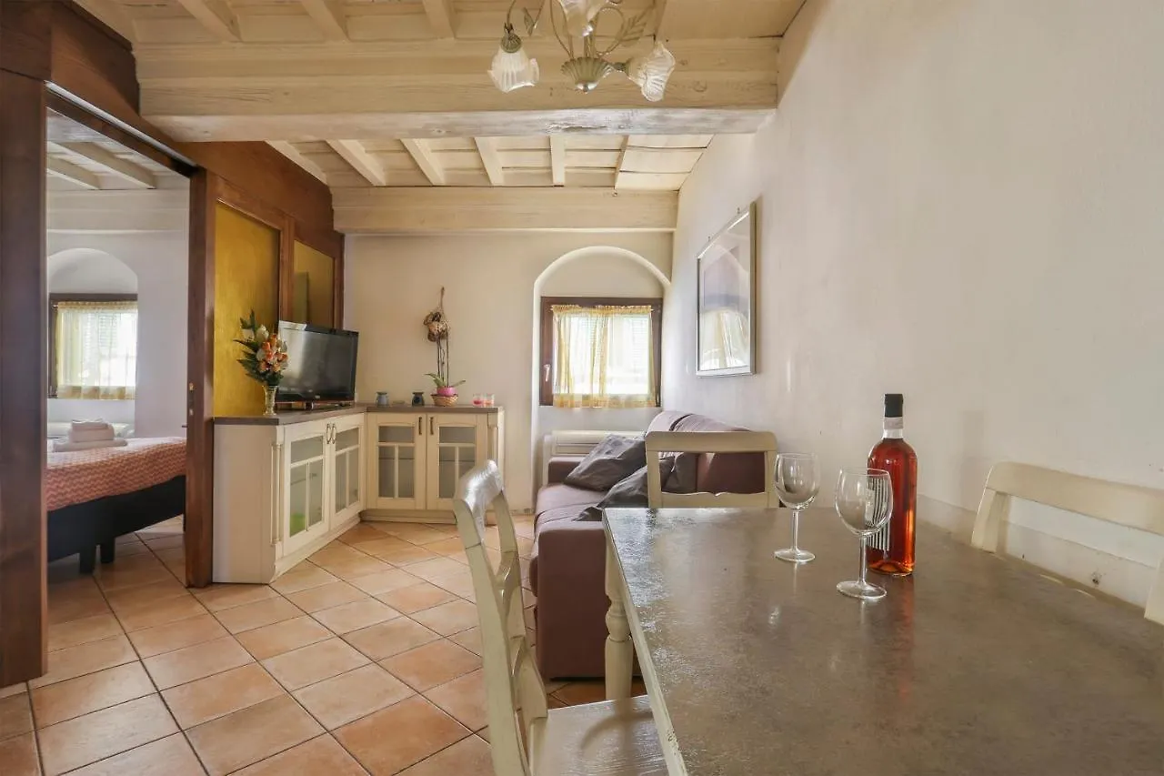 San Lorenzo Apartment-Hosted By Sweetstay Florence Apartment