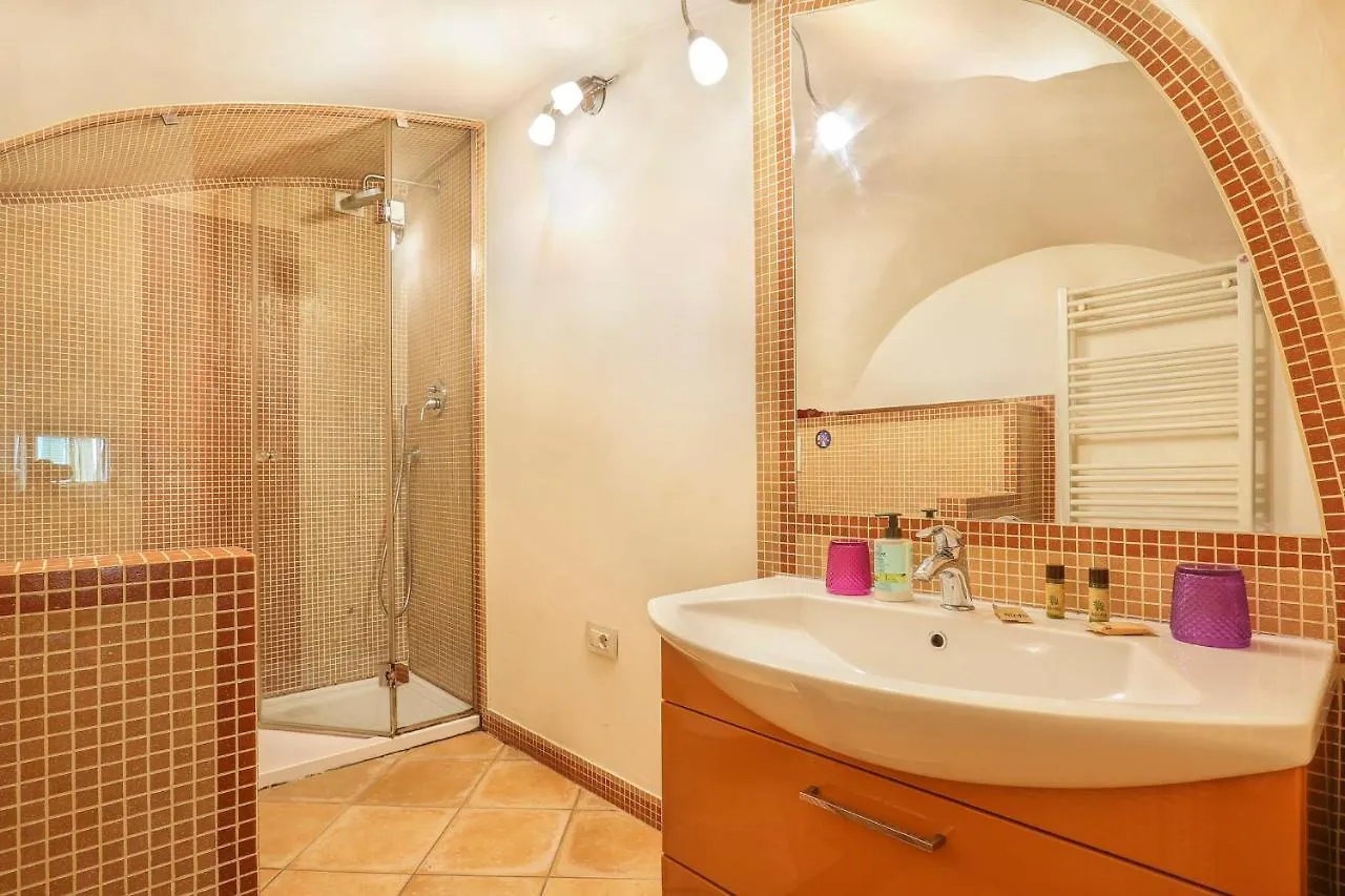 San Lorenzo Apartment-Hosted By Sweetstay Florence